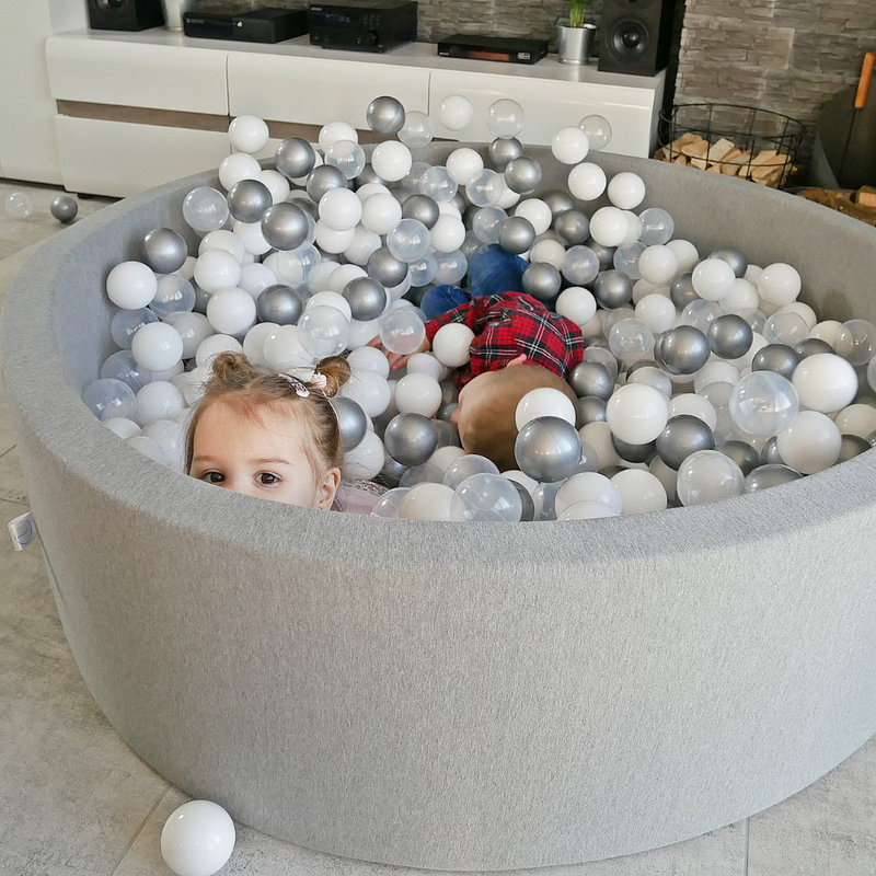 Riababy Soft Rounded Ball Pit with 200 Pastel Balls